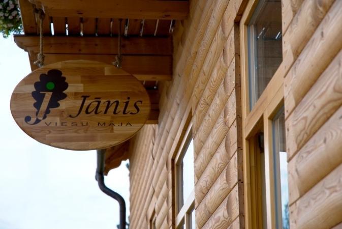 Viesu Maja Janis Hotel Madona Exterior foto